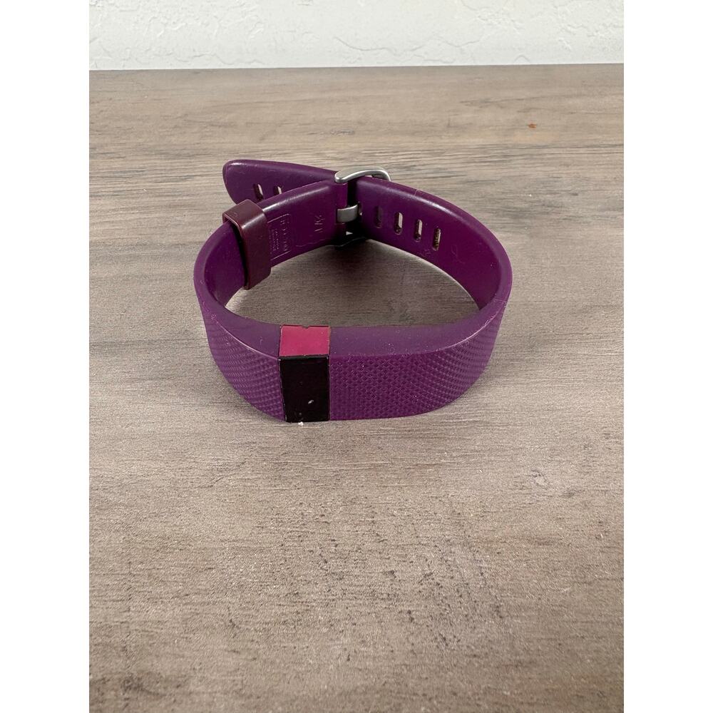 Fitbit Purple Women's‎ Digital Sport Band Watch Health Size Large EUC